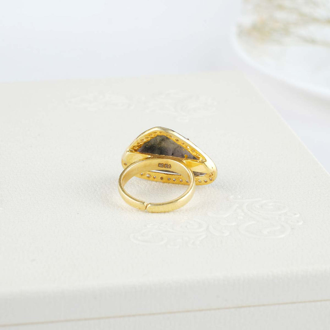 Tiaara Victorian Ring