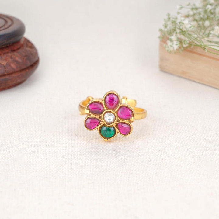 Depita Kundan Ring