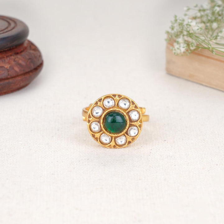 Modish Kundan Ring