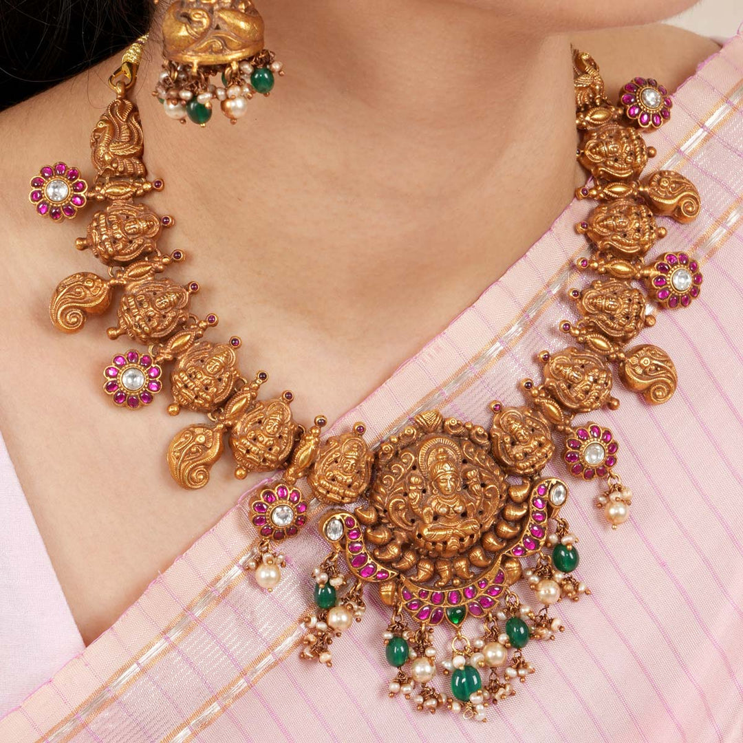 Chandravadana Short Necklace