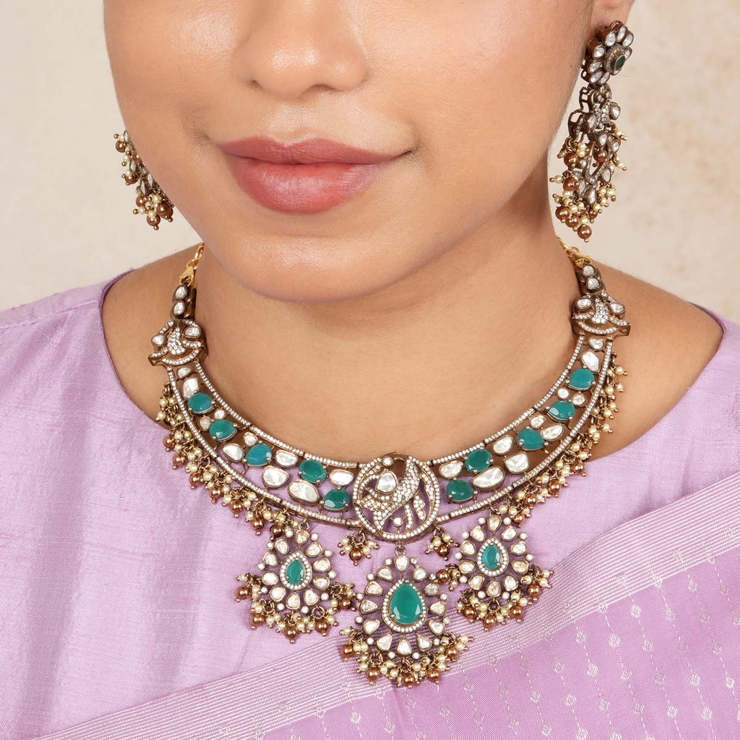 Nishthika Victorian Necklace Set