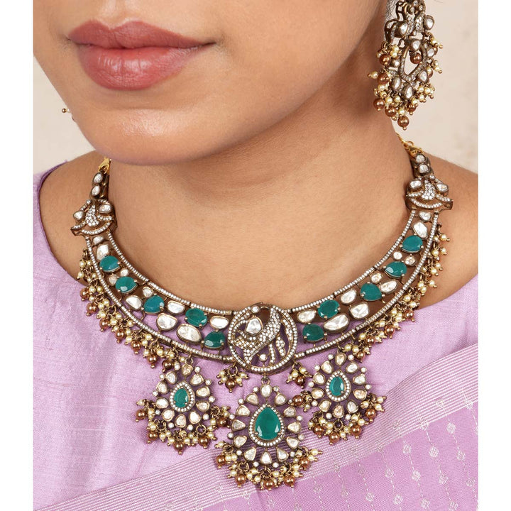 Nishthika Victorian Necklace Set