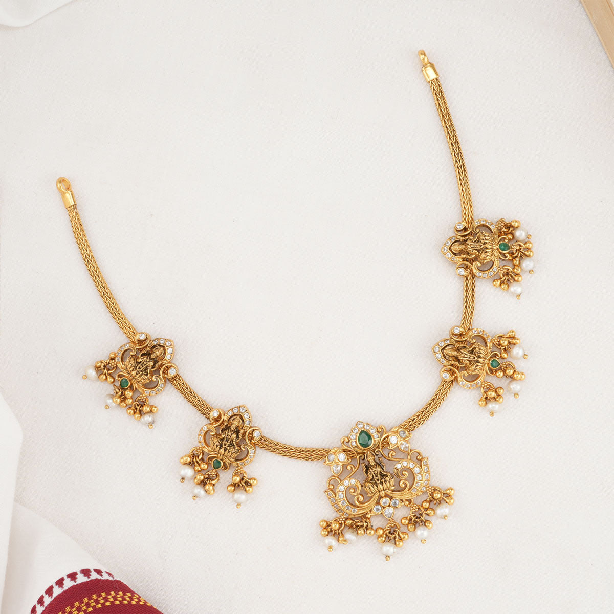 Gold necklace deals set on emi