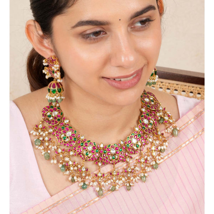 Kanisha Kundan Short Necklace