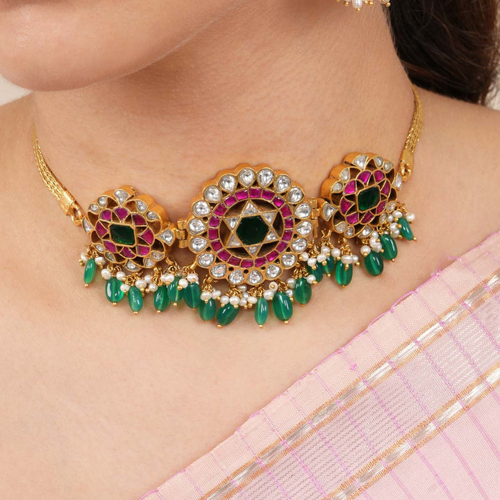 Snehira Kundan Choker