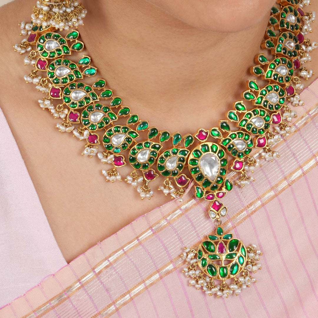 Ismenia Short Kundan Necklace