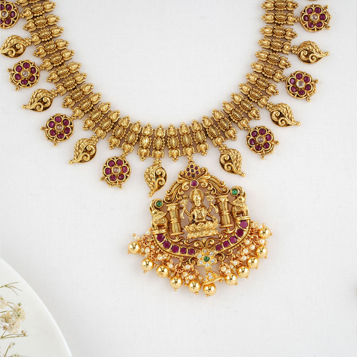 Chaarani Short Necklace Set