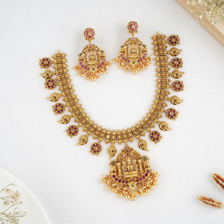 Chaarani Short Necklace Set