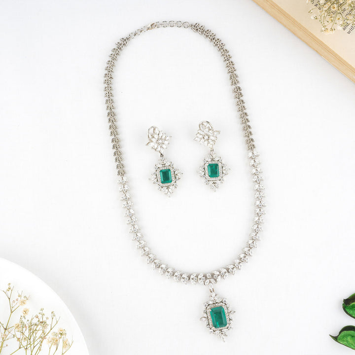 Sparkler Necklace Set