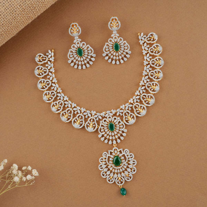 The Kiya Diamond Design Necklace Set