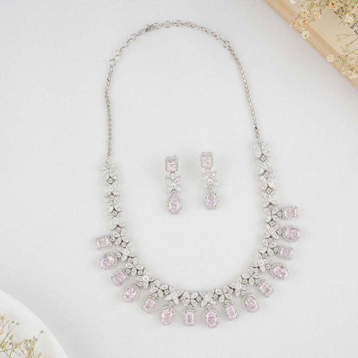 Fetching Long Necklace Set