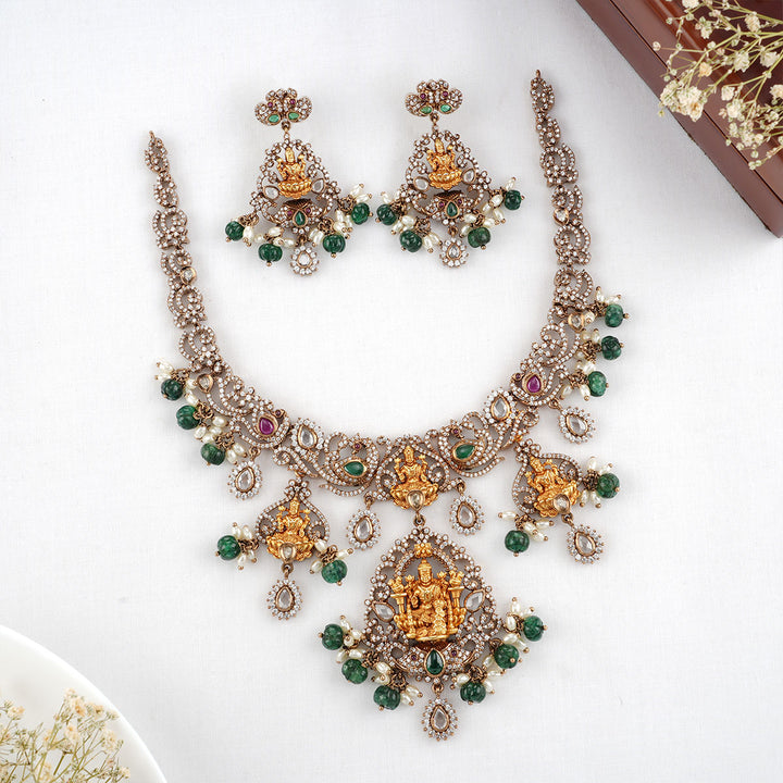 Vikata Victorian Necklace Set