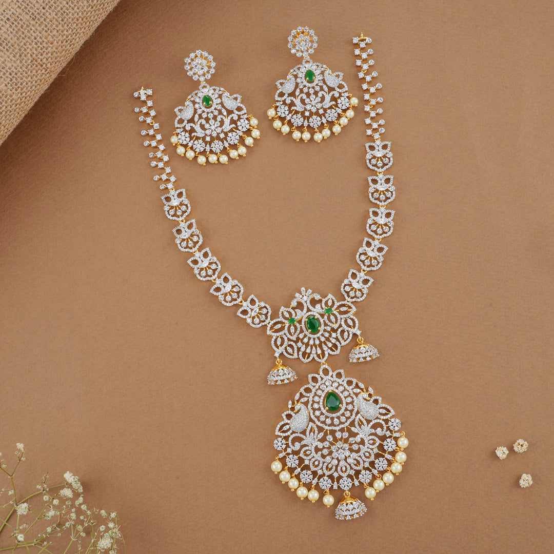 Prosaic Avikam Long Necklace Set