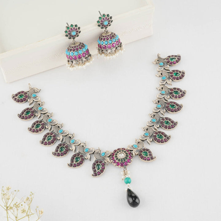 Dhitika Short Necklace Set