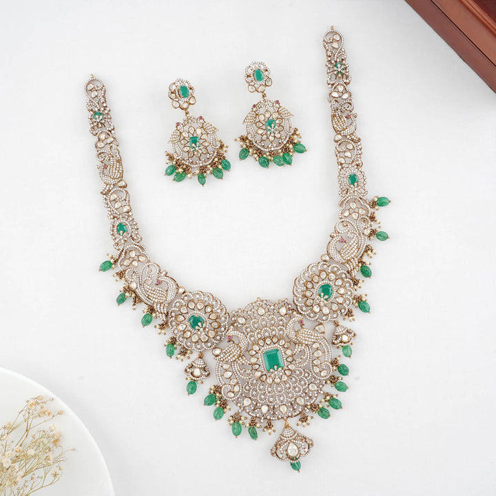 Yarani Victorian Long Necklace Set