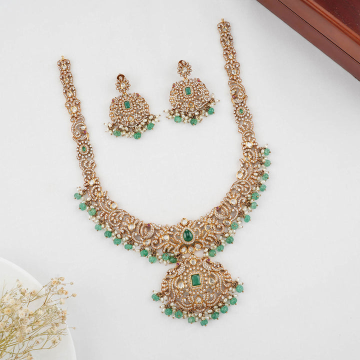 Tajina Victorian Necklace Set