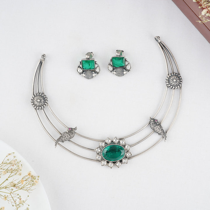 Amnika Short Necklace Set