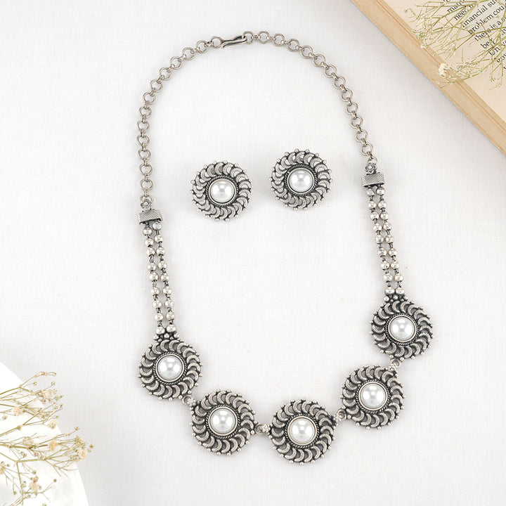 Canin Short Necklace Set