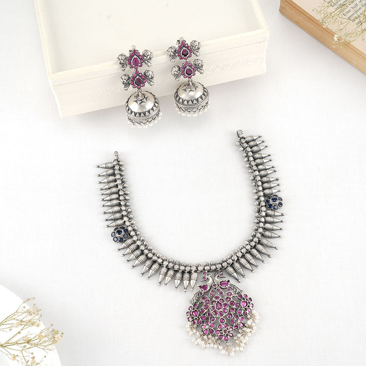 Charni Short Necklace Set