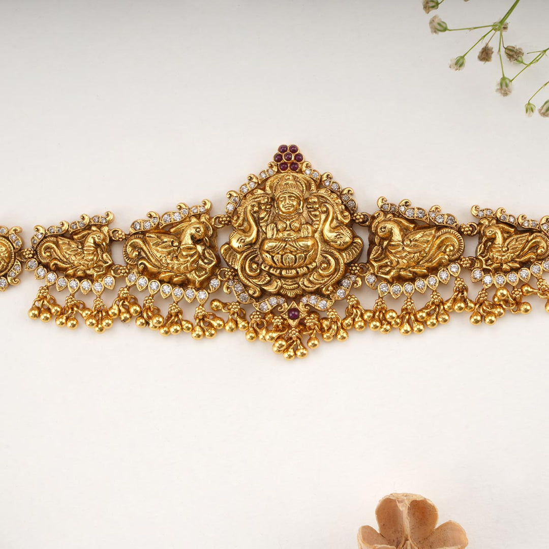 Chaithra Nagas Choker