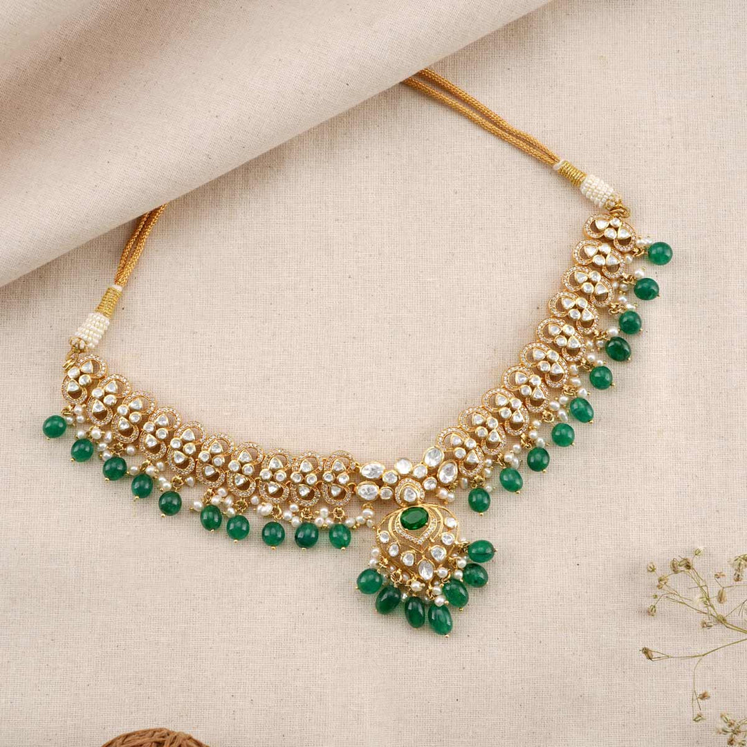 Pranujna Choker Set