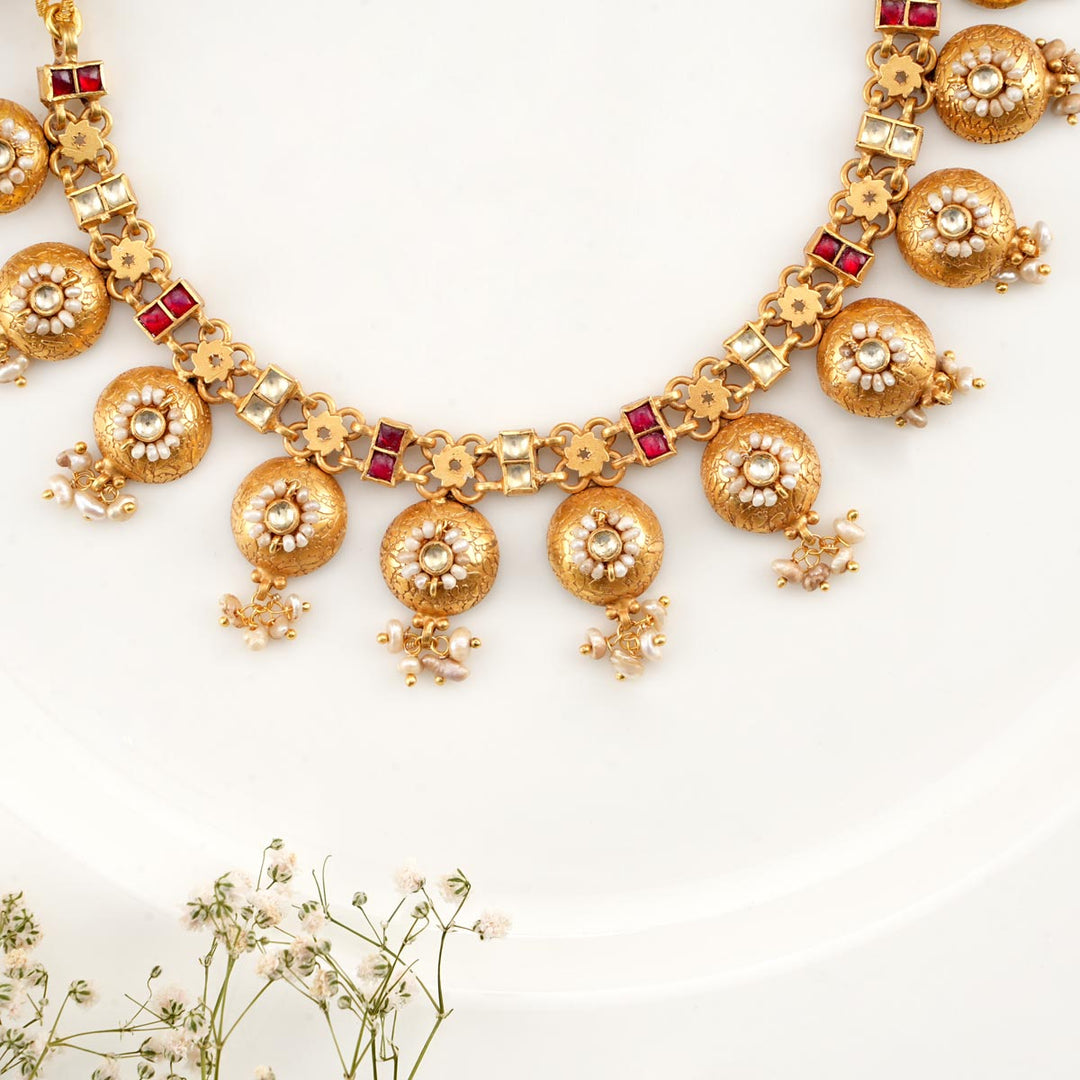 Bavina Kundan Short Necklace