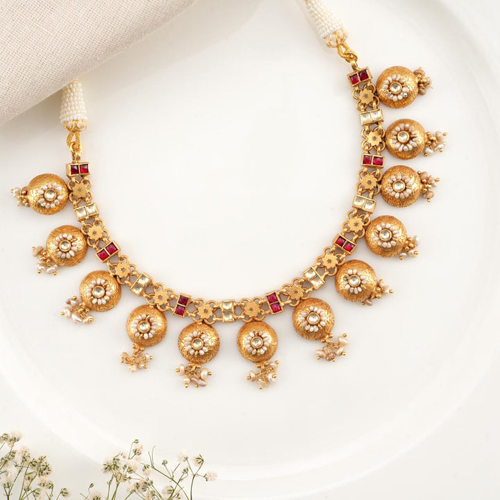 Bavina Kundan Short Necklace