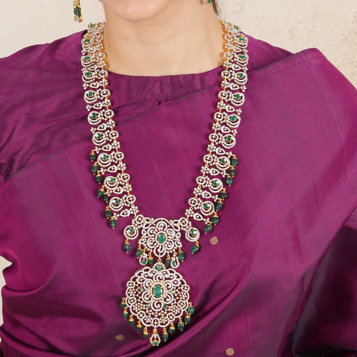 Clusting Avikam Long Necklace Set