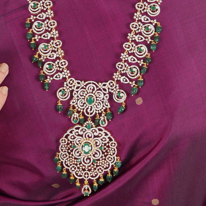 Clusting Avikam Long Necklace Set