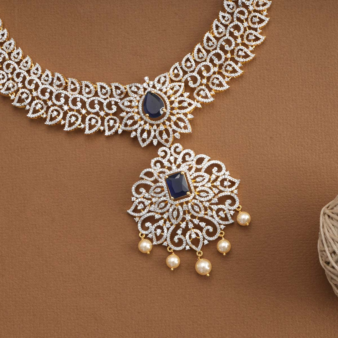 Daashina Avikam Necklace Set