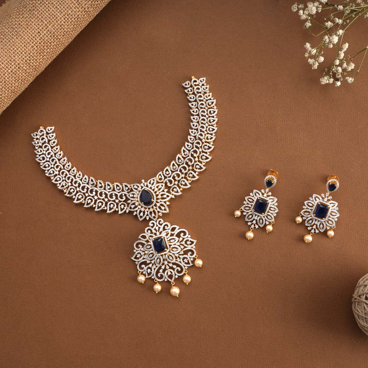 Daashina Avikam Necklace Set