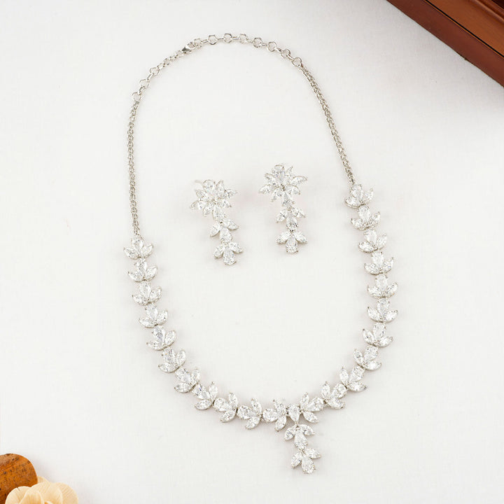 Hersina Long Necklace Set