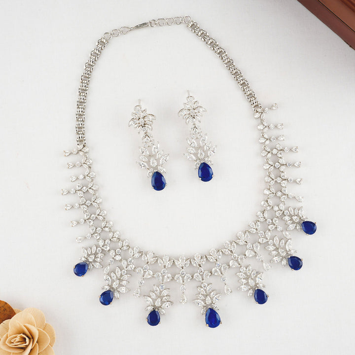 Reshmin Long Necklace Set