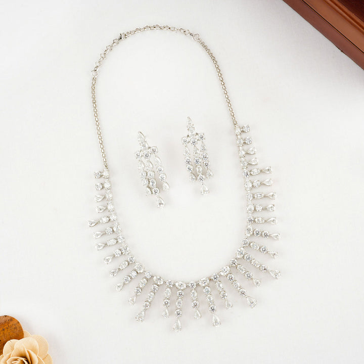 Reyani Necklace Set