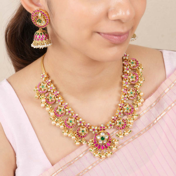 Nalisha Kundan Short Necklace