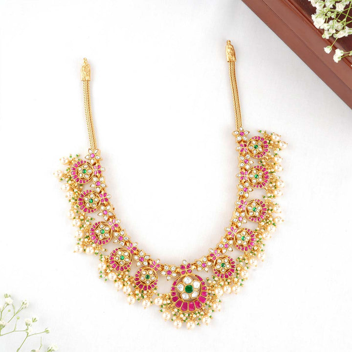 Nalisha Kundan Short Necklace