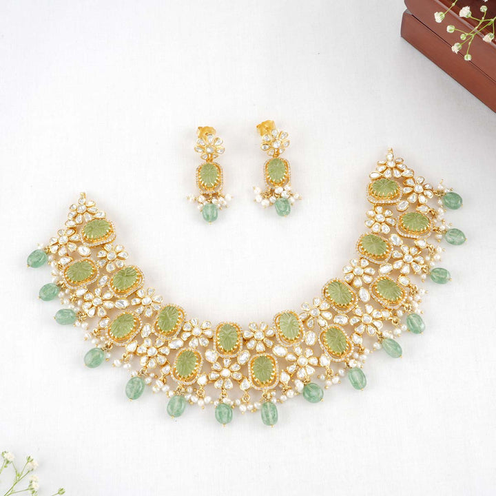 Aadrika Kundan Necklace Set