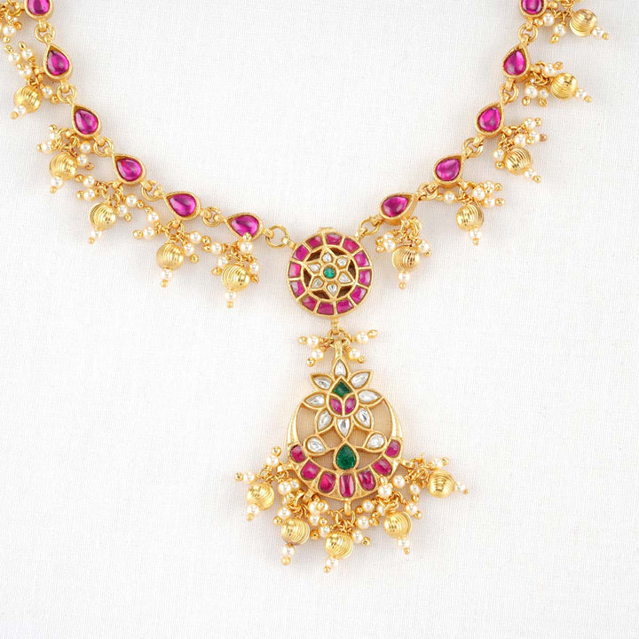 Karvin Kundan Short Necklace