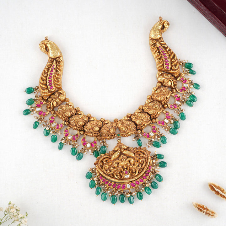 Nithun Kundan Short Necklace