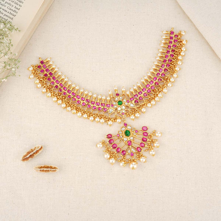 Kashvi Kundan Short Necklace