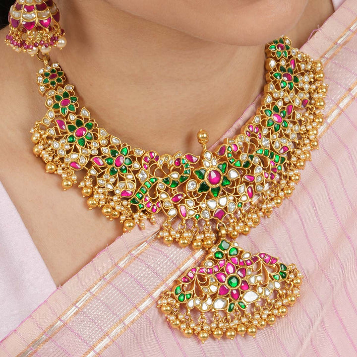 Shamili Kundan Short Necklace