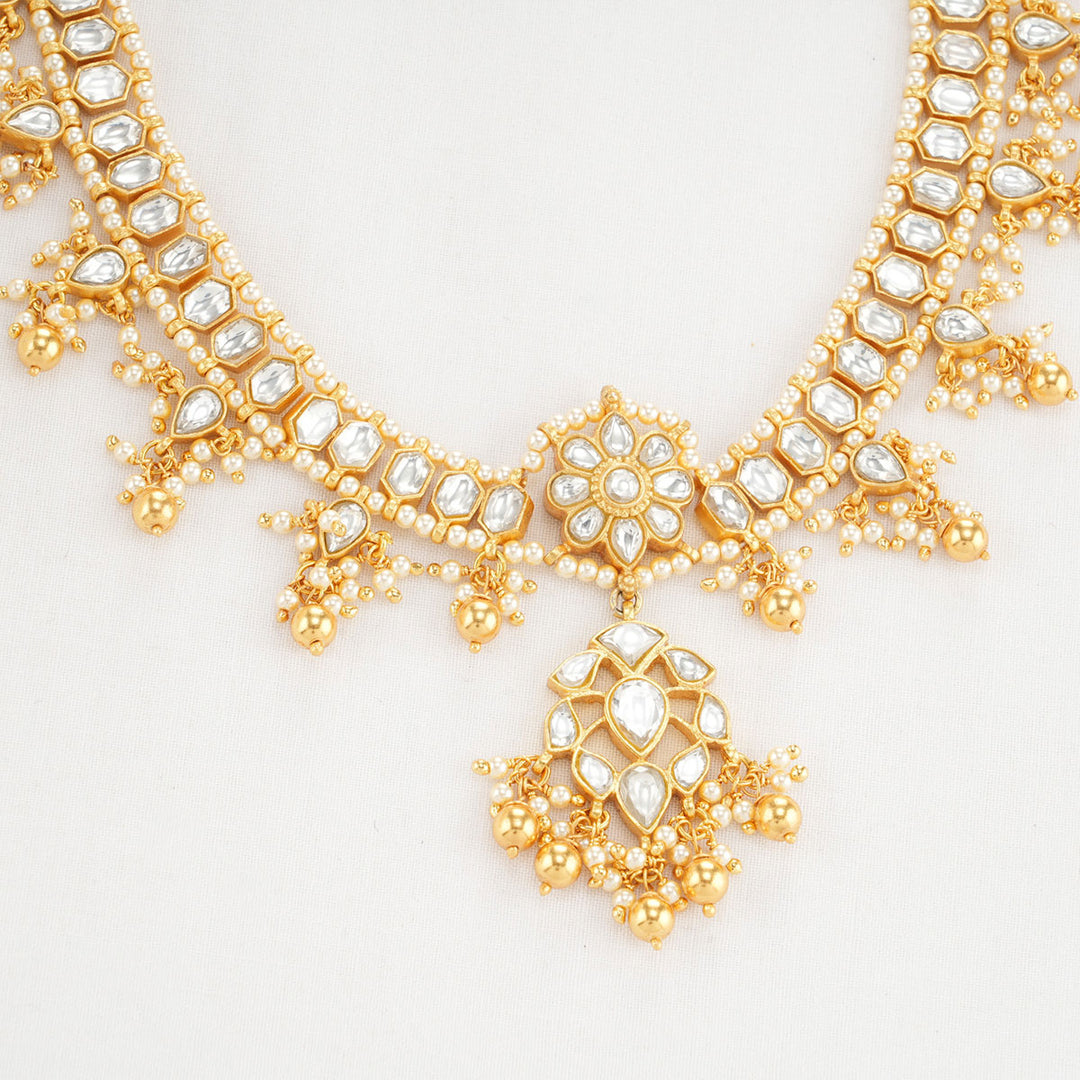 Yajira Kundan Short Necklace