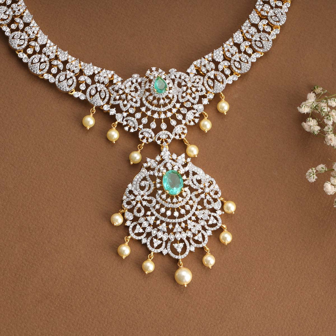 Prashina Avikam Short Necklace Set