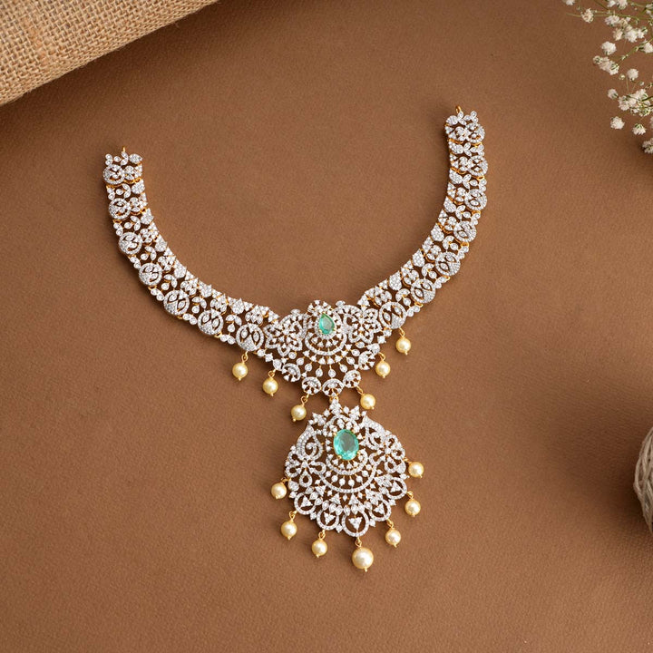 Prashina Avikam Short Necklace Set