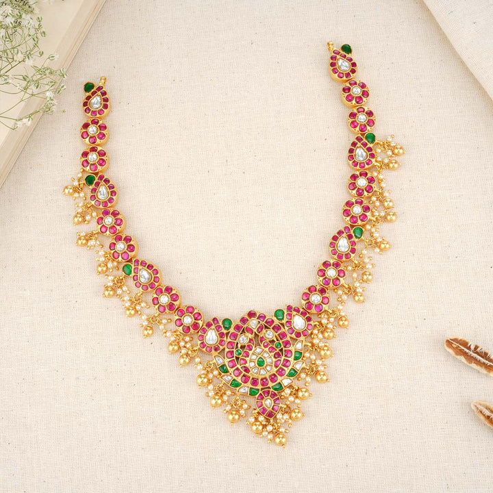 Alekhya Kundan Short Necklace