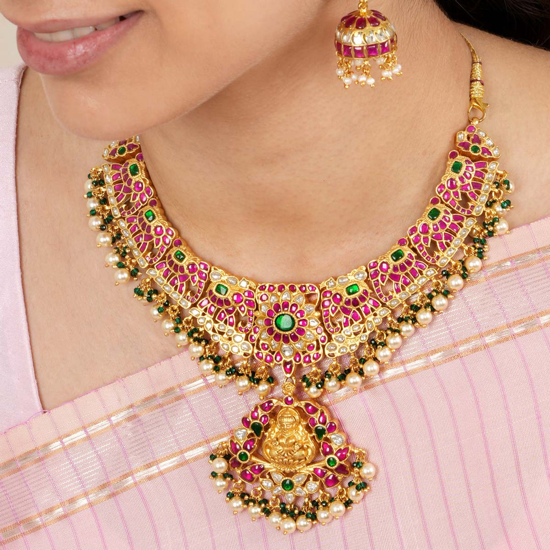 Ashwini Kundan Short Necklace