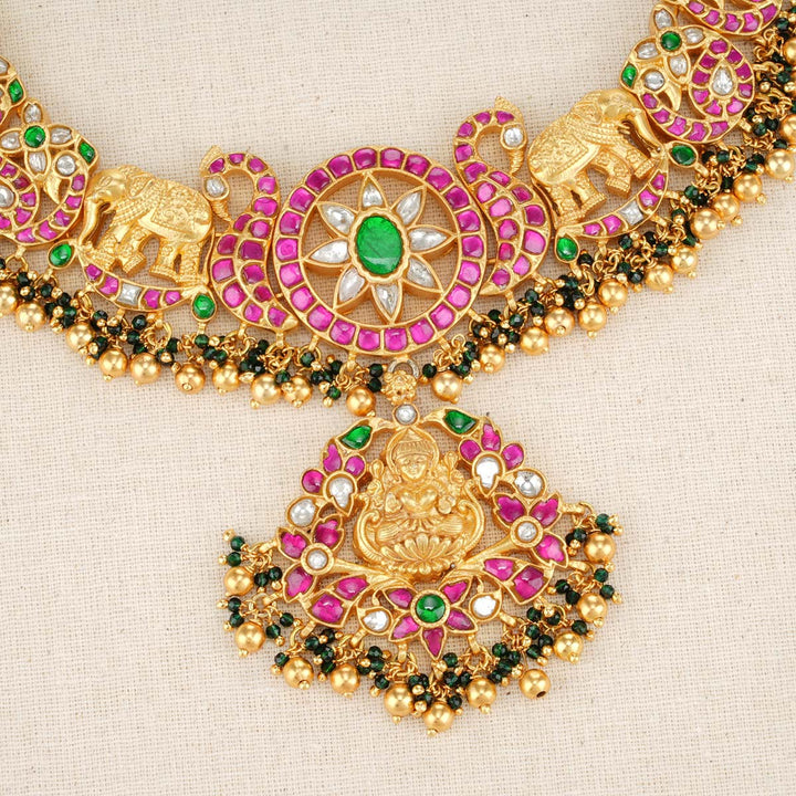 Lavish Kundan Short Necklace