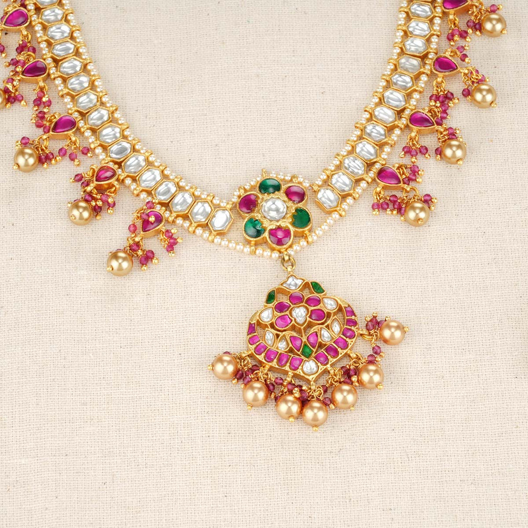 Nitra Kundan Short Necklace