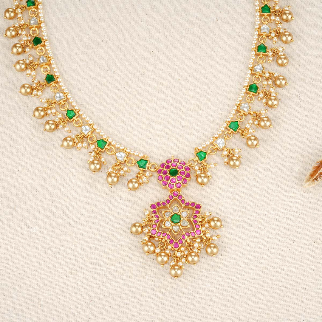 Sara Kundan Necklace