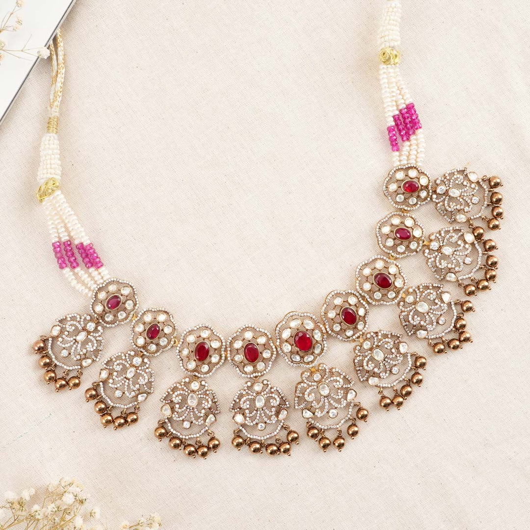 Pranisha Victorian Short Necklace Set